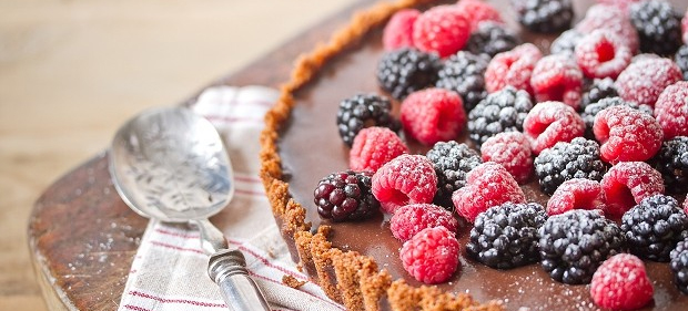 Torta de Chocolate com Frutas Vermelhas